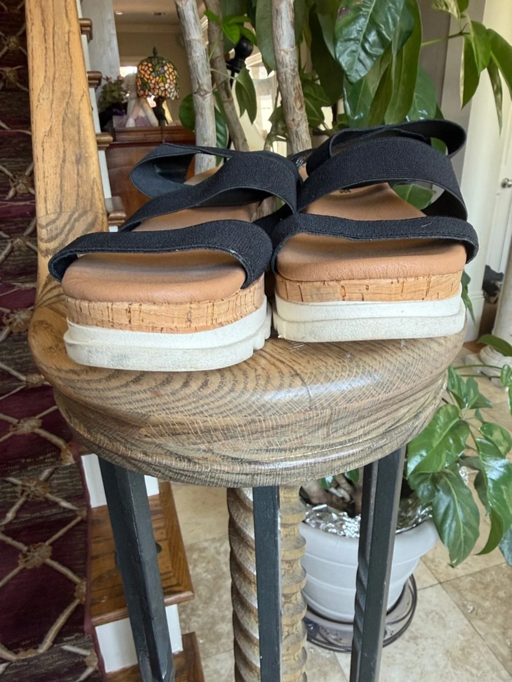 CUSHIONAIRE ladies, black strap, sandal size 8 1/2  excellent condition - Picture 8 of 9